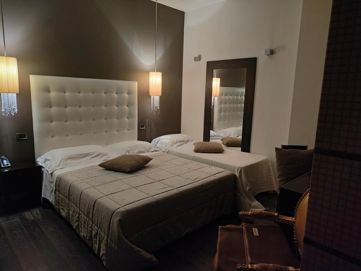 Hotel In - Lounge Room Cazzago  ภายนอก รูปภาพ