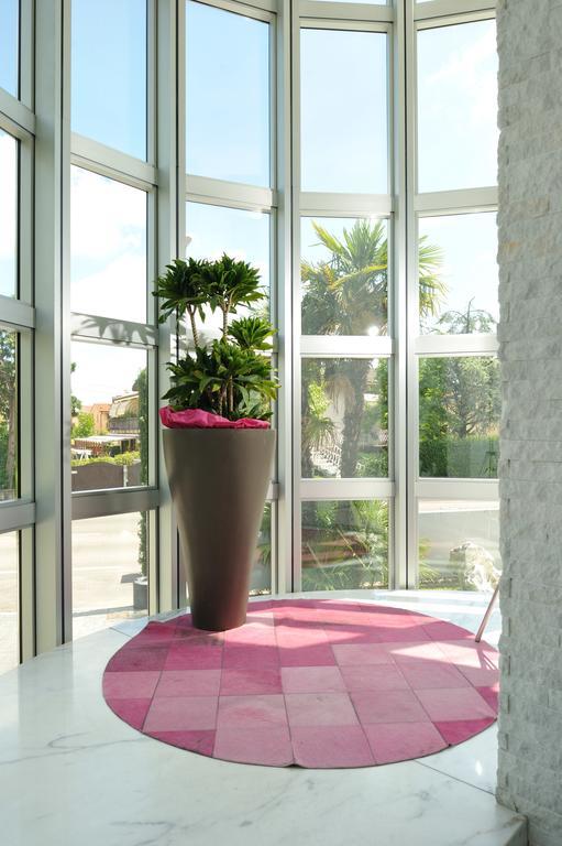 Hotel In - Lounge Room Cazzago  ภายนอก รูปภาพ