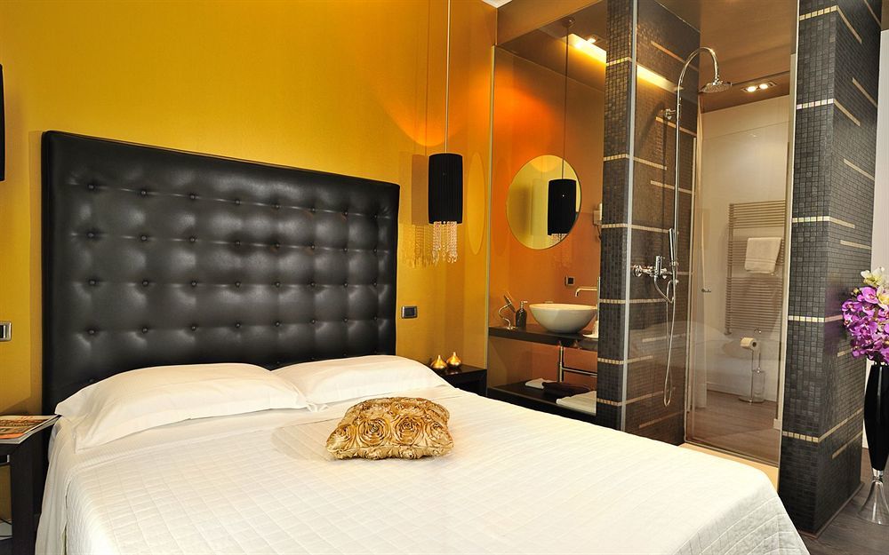 Hotel In - Lounge Room Cazzago  ภายนอก รูปภาพ