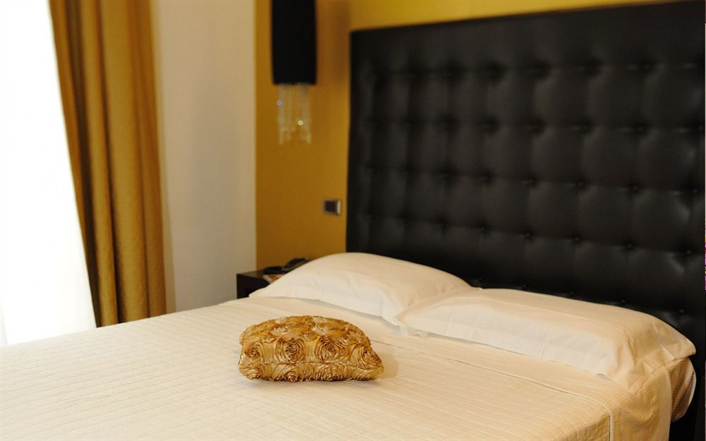 Hotel In - Lounge Room Cazzago  ภายนอก รูปภาพ