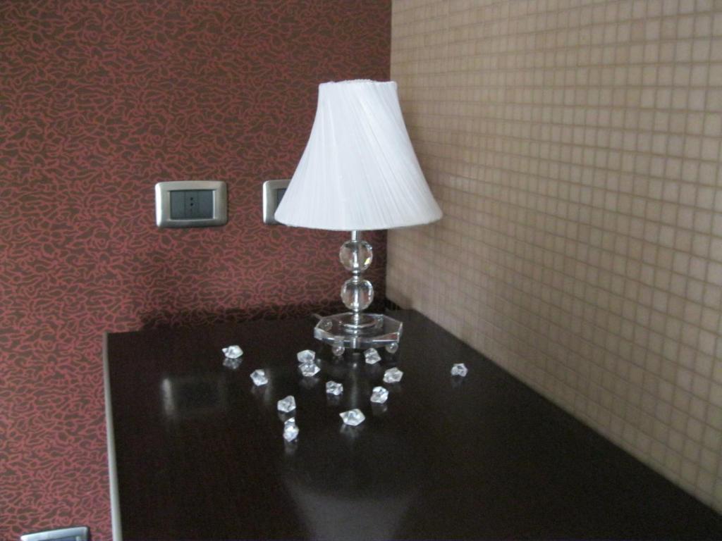 Hotel In - Lounge Room Cazzago  ภายนอก รูปภาพ